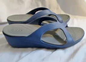 NEW Womens CROCS Dual Comfort Wedge Heel Clog Mule Flip Flop Shoe BLUE 11